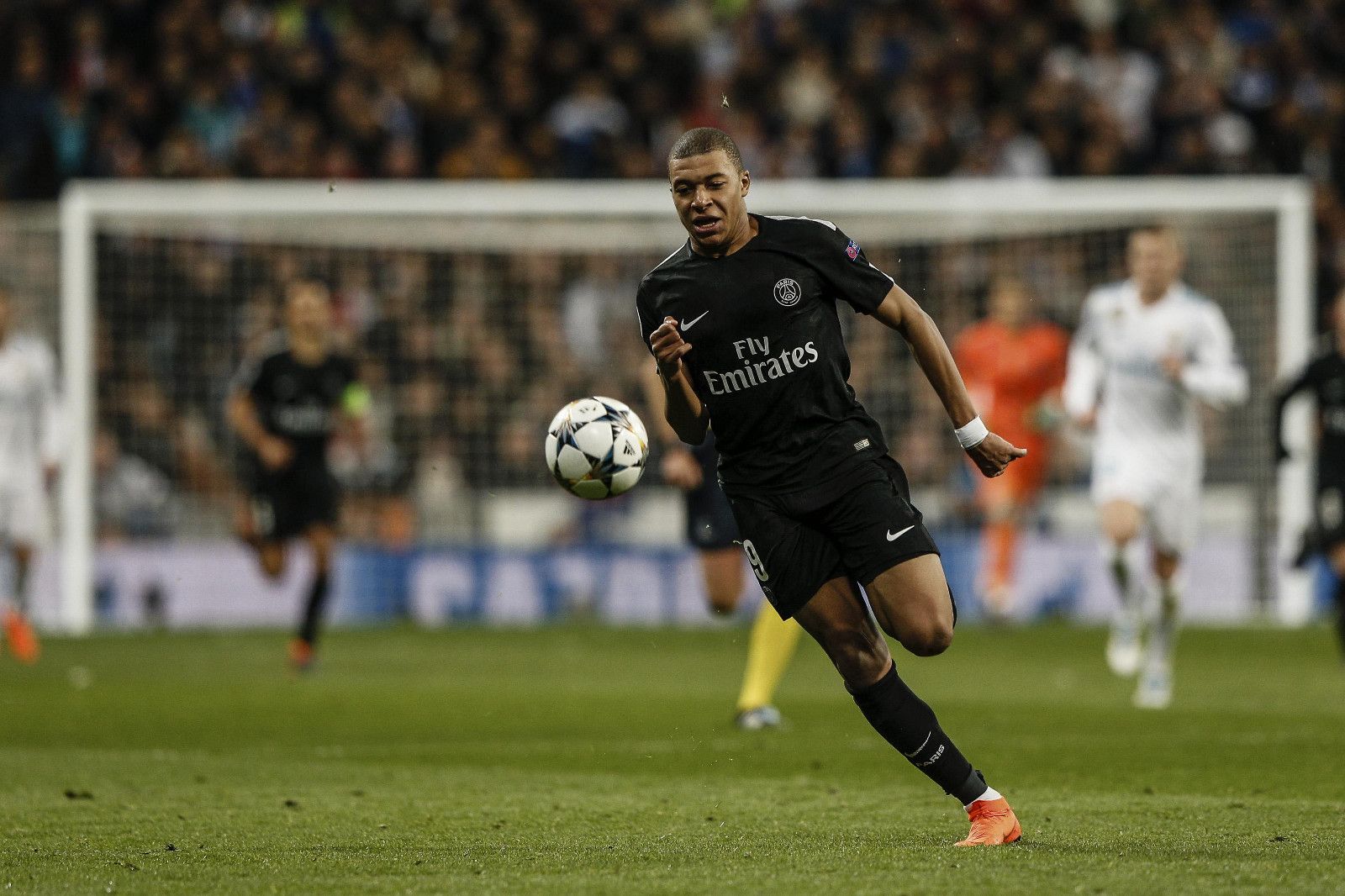 五大联赛成功过人排行：格博霍居首，多库、库杜斯并列次席（五大联赛过人成功榜：格博霍登顶，多库与库杜斯并列第二）