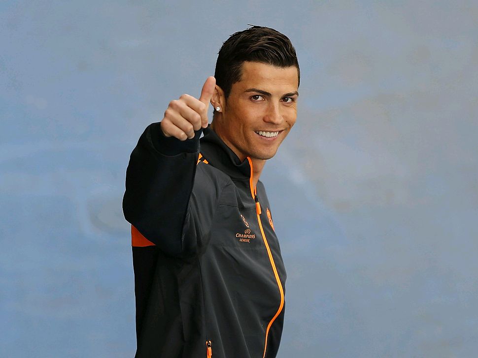 意杯国米5-1威尼斯晋级，小图拉姆双响，皮奥、博尼轰世界波（意大利杯：国米5-1大胜威尼斯晋级，小图拉姆梅开二度，皮奥与博尼世界波建功）