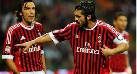 杜兰特关键补篮赢下比赛