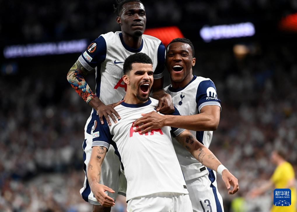 科尔：球员失去首发总是会沮丧，跟库明加交流过了目标一致（科尔：失去首发难免沮丧，已与库明加沟通并达成共识）