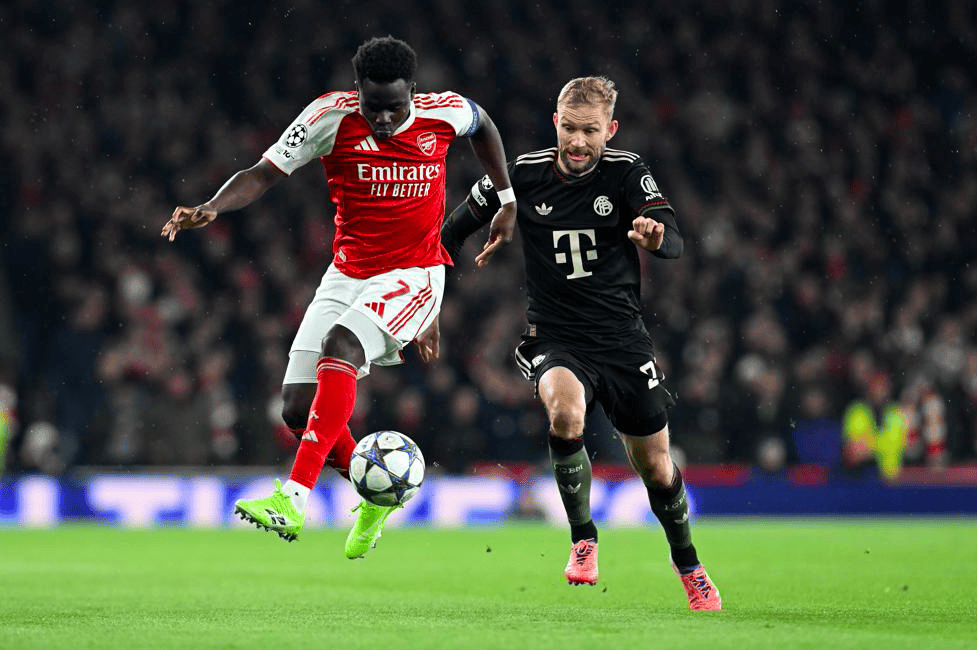 3-2大逆转，AC米兰让二追三+3连胜登顶，27岁替补奇兵10分钟2球（AC米兰3-2逆转翻盘，三连胜登顶，27岁替补10分钟梅开二度）