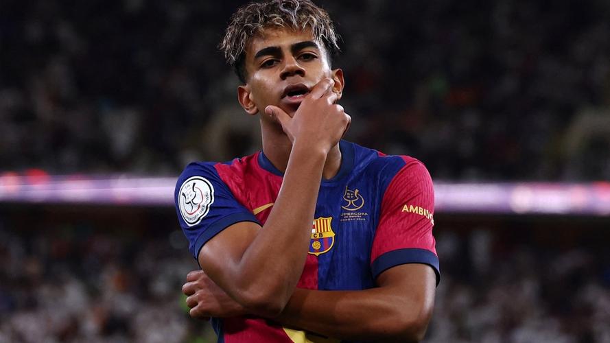 滇超联赛保山代表队出征怒江（保山代表队奔赴怒江征战滇超）