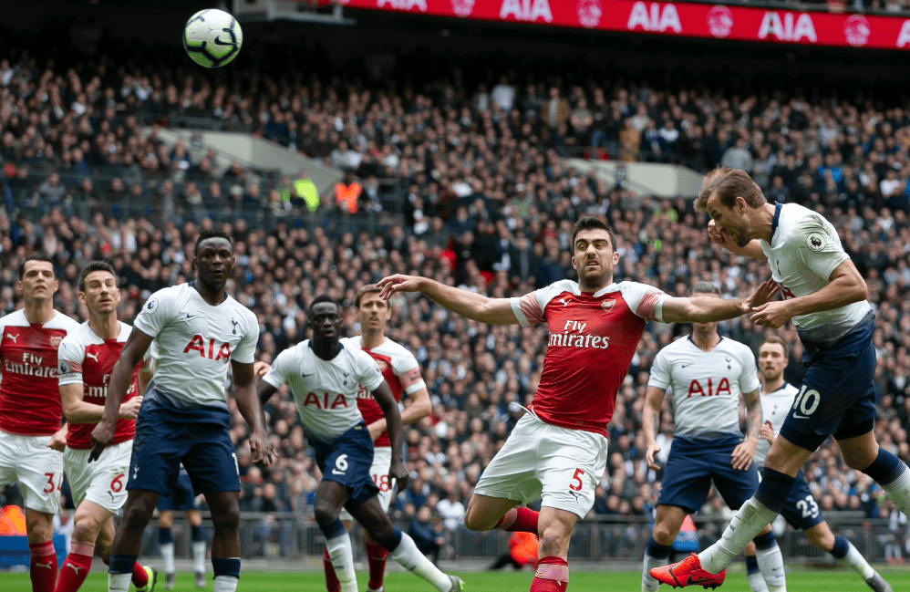 时光荏苒三十二载，感恩你我风雨相伴。同心逐梦共赴...