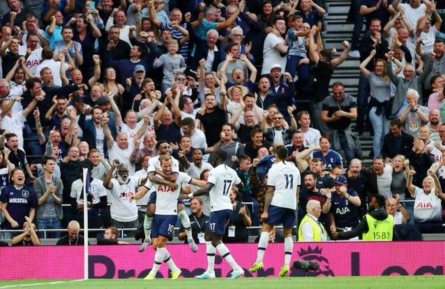 世俱杯金靴赔率：拜仁双星领跑 迪玛利亚冲前3（世俱杯金靴赔率出炉：拜仁双星领衔，迪马利亚力拼前三）