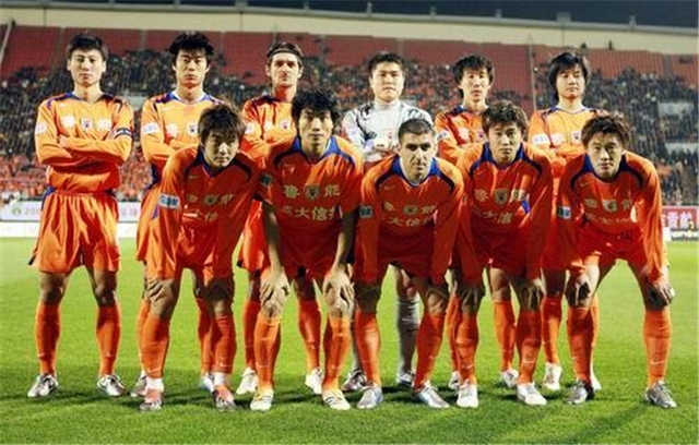 穆里尼奥：孔蒂的那不勒斯很难找到弱点，不讨论重回皇马话题