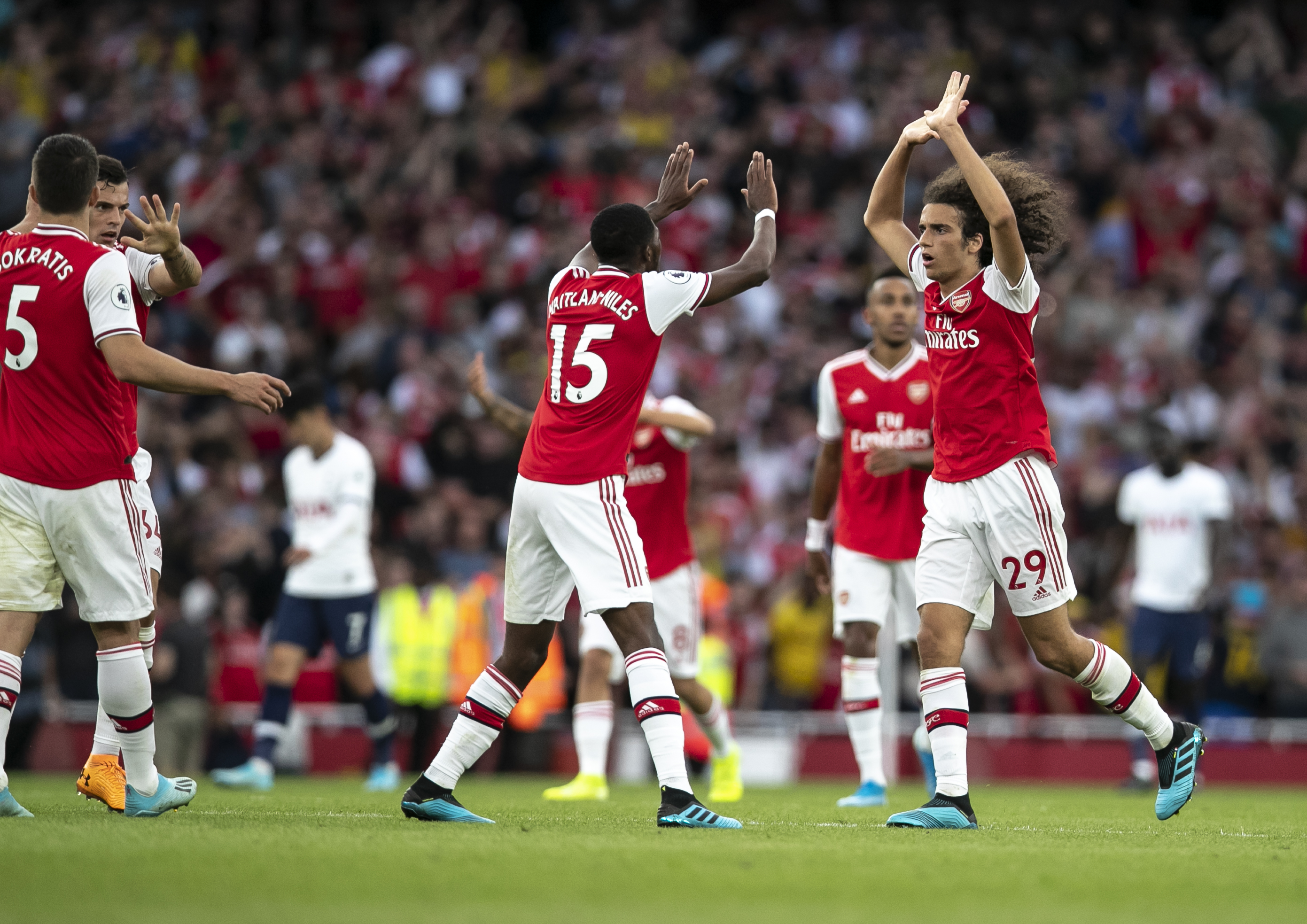 全市场：那不勒斯正寻找安古伊萨替代者，最现实的选择是梅努（全市场：那不勒斯物色安古伊萨接班人，梅努被视为最可行的人选）