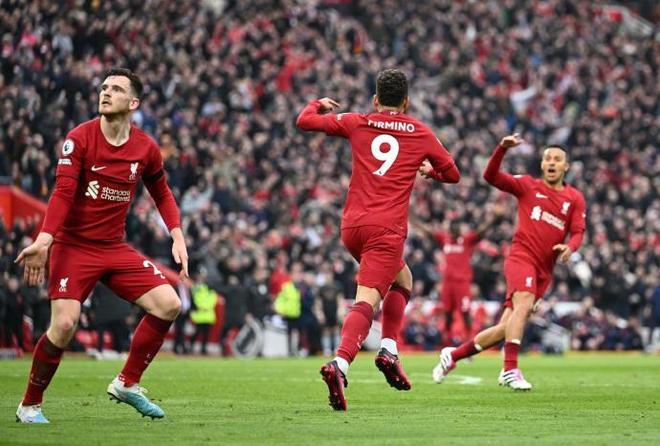 掘金约基奇豪取三双助球队胜快船（约基奇砍三双助掘金击败快船）