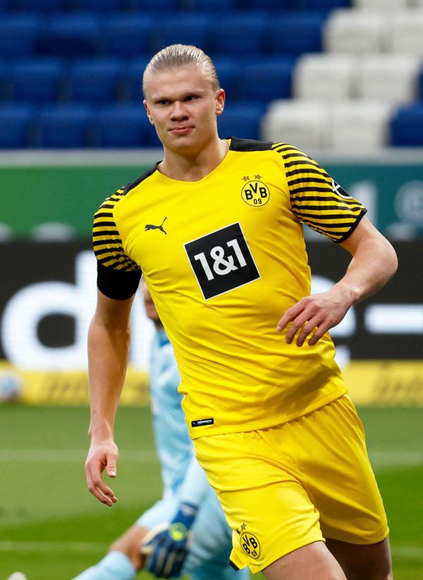 意媒：小法以后留在意甲可能性不大，大概率会前往巴萨或曼城（意媒称小法留在意甲可能性极低，大概率转投巴萨或曼城）