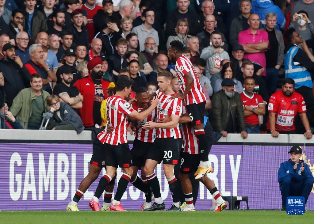 非洲杯+停赛连遭打击，曼联下轮多人缺阵维拉（非洲杯与停赛双重打击，曼联下轮对阵维拉多人缺席）