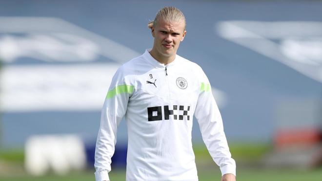 北京时间12月10日凌晨04：00，2025／26赛季欧冠联赛阶段第六轮的一场关键对决将在诺坎普球场上演。（欧冠2025／26第六轮关键战诺坎普打响，北京时间12月10日04：00开球）