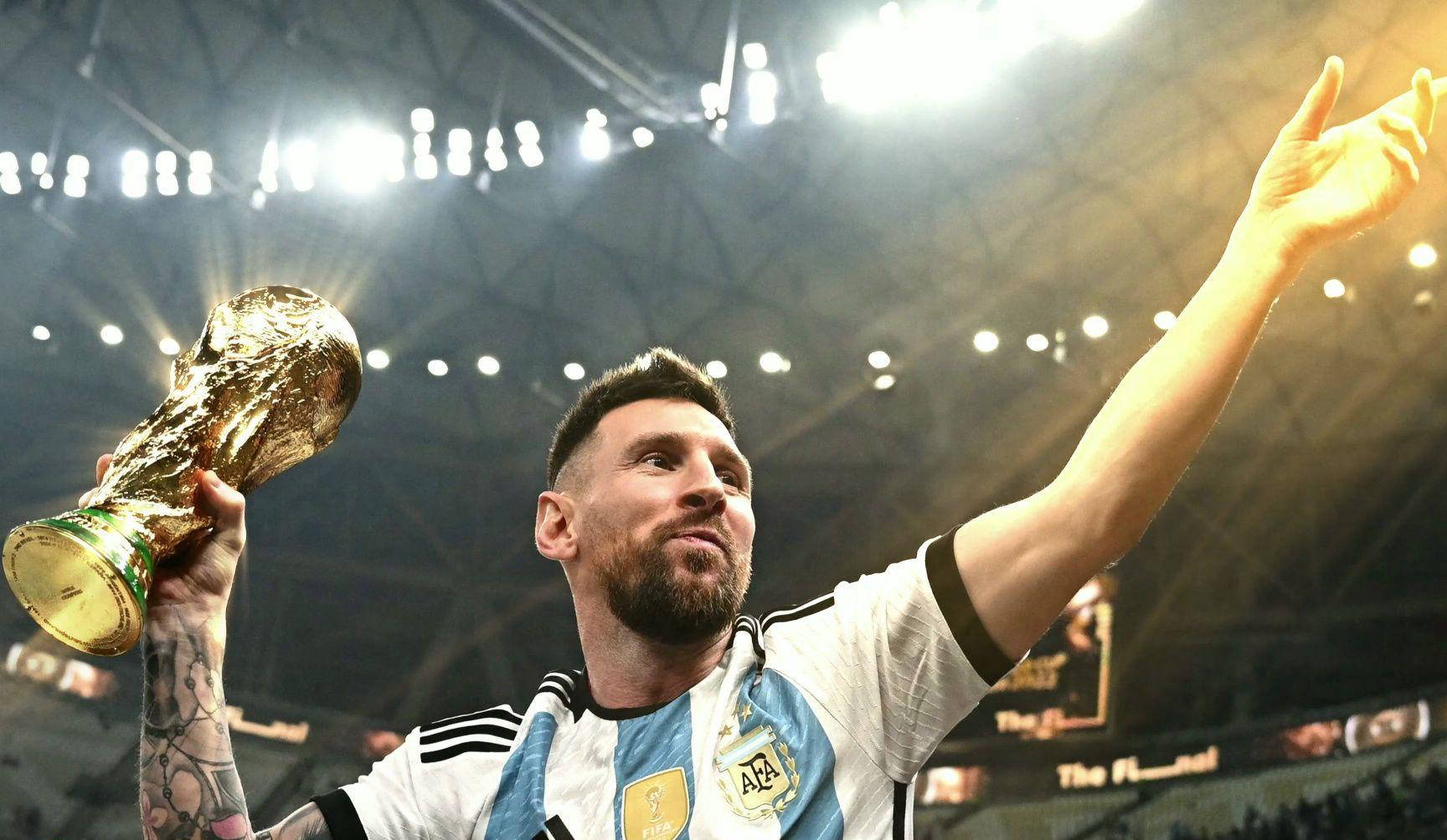 “艺术家”爱艺术，队报：谢尔基是资深艺术爱好者（队报：被称为“艺术家”的谢尔基对艺术痴迷，堪称资深爱好者）