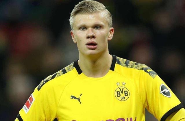 NBA新景象！杨瀚森与扎克·埃迪两位黄皮肤中锋跳球开场