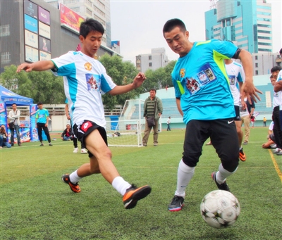 他今天的表现无可挑剔（他今天的表现堪称完美）