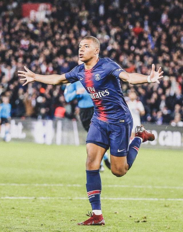 内马尔：我膝盖受伤就被批评酗酒爱玩，罗德里也为此艰难恢复（内马尔：膝伤后被质疑酗酒爱玩，罗德里也经历艰难恢复）