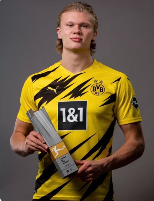 随着莱切1-0比萨，意甲最新积分榜出炉：紫百合令人大跌眼镜（莱切1-0力克比萨，意甲最新积分榜公布：紫百合表现出人意料）