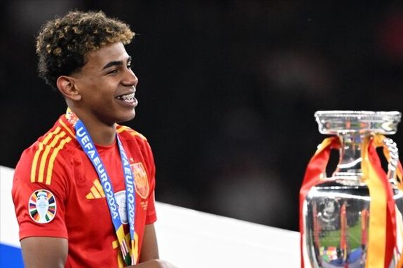 NBA最佳阵容公布：湖人球员入选,（NBA年度最佳阵容出炉：湖人球员上榜）