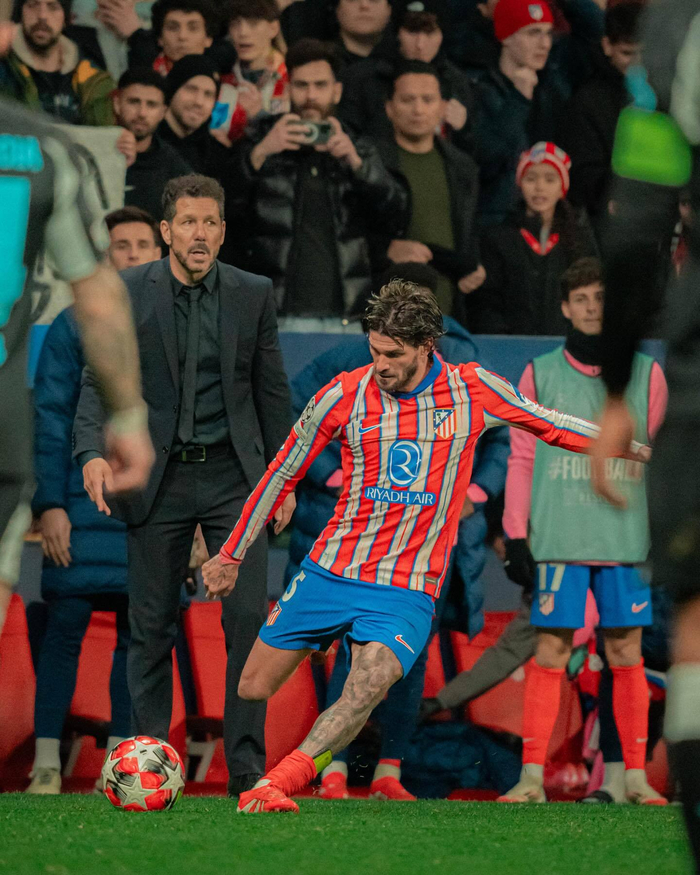 英媒：赖斯、萨利巴、特罗萨德均缺席合练，能否参加欧冠成疑（英媒称赖斯、萨利巴、特罗萨德缺席合练，欧冠出场前景不明）