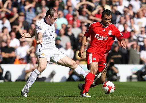 孔帕尼因为人手输球，阿尔特塔则因为人手变得眉清目秀（孔帕尼败在缺兵少将，阿尔特塔仗阵容齐整越发体面）