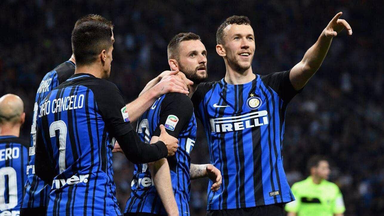 弗兰克：防守型教练？我带的队进球挺多的；庆幸自己不碰社媒（弗兰克回应防守质疑：我的球队进球不少，庆幸不玩社交媒体）