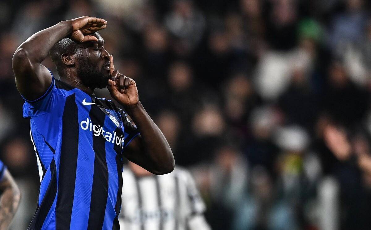 日本女排世锦赛不敌欧洲队，无缘冠军（日本女排世锦赛负于欧洲对手，与冠军擦肩而过）